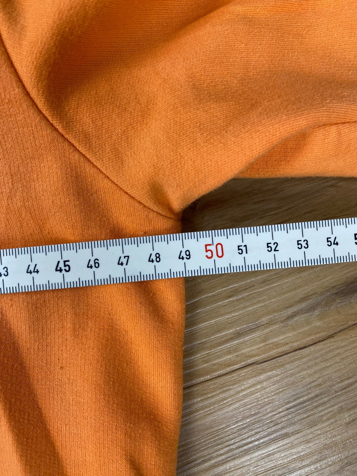 Adidas Hoodie Orange S - Lässiger sportlicher Damen Pullover Vintage Klamotten, Secondhand Klamotten, Retro Mode, Nachhaltige Mode, Einzigartige Stücke, Zeitlose Mode, Umweltfreundliche Kleidung, Stilvolle Secondhand Mode, Hochwertige Vintage Kleidung