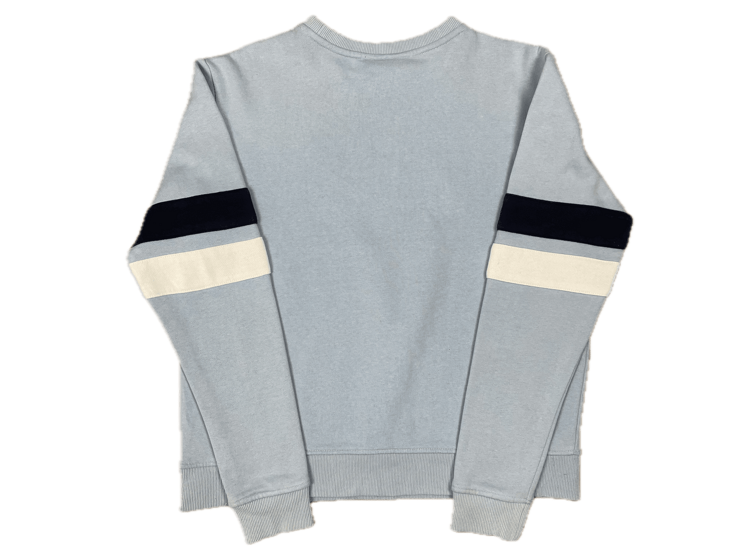 Fila Sweater Pullover Hellblau L - Klassischer und Bequemer Pullover Vintage Klamotten, Secondhand Klamotten, Retro Mode, Nachhaltige Mode, Einzigartige Stücke, Zeitlose Mode, Umweltfreundliche Kleidung, Stilvolle Secondhand Mode, Hochwertige Vintage Kleidung