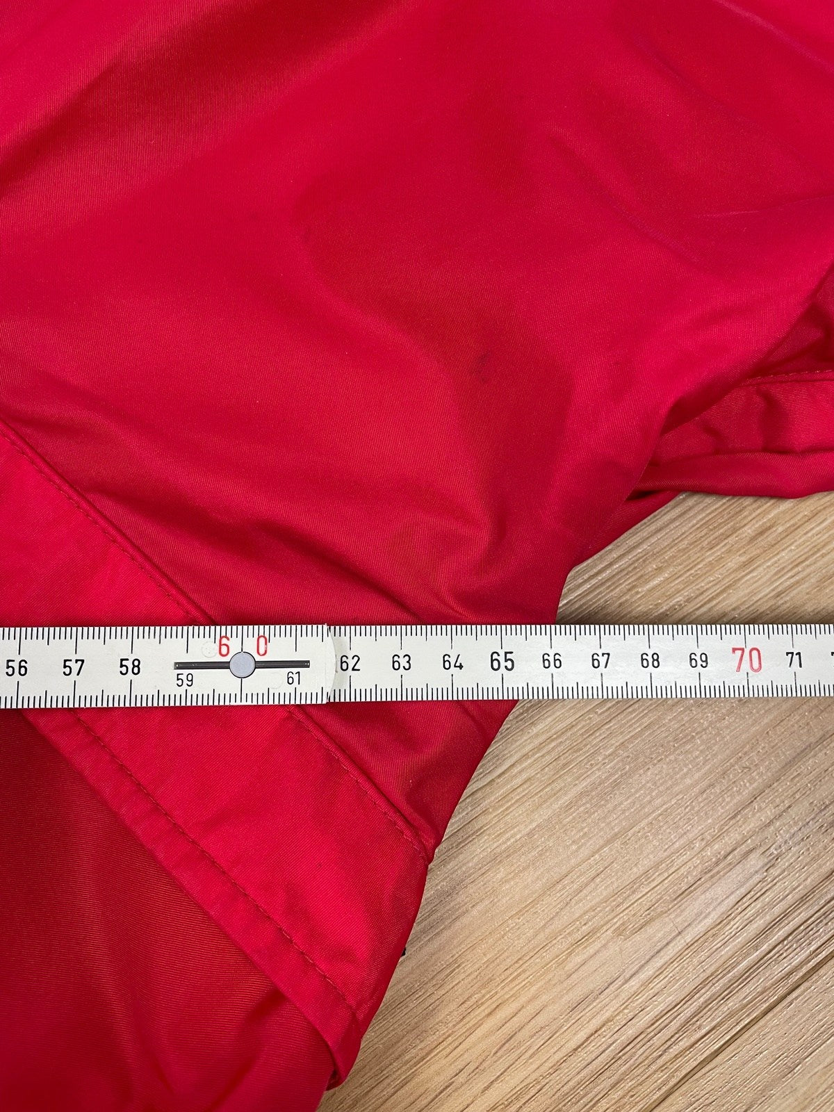 Vintage Columbia Double Whammy Regenjacke/Skijacke Rot XL - Funktionale und Bequeme Jacke Vintage Klamotten, Secondhand Klamotten, Retro Mode, Nachhaltige Mode, Einzigartige Stücke, Zeitlose Mode, Umweltfreundliche Kleidung, Stilvolle Secondhand Mode, Hochwertige Vintage Kleidung