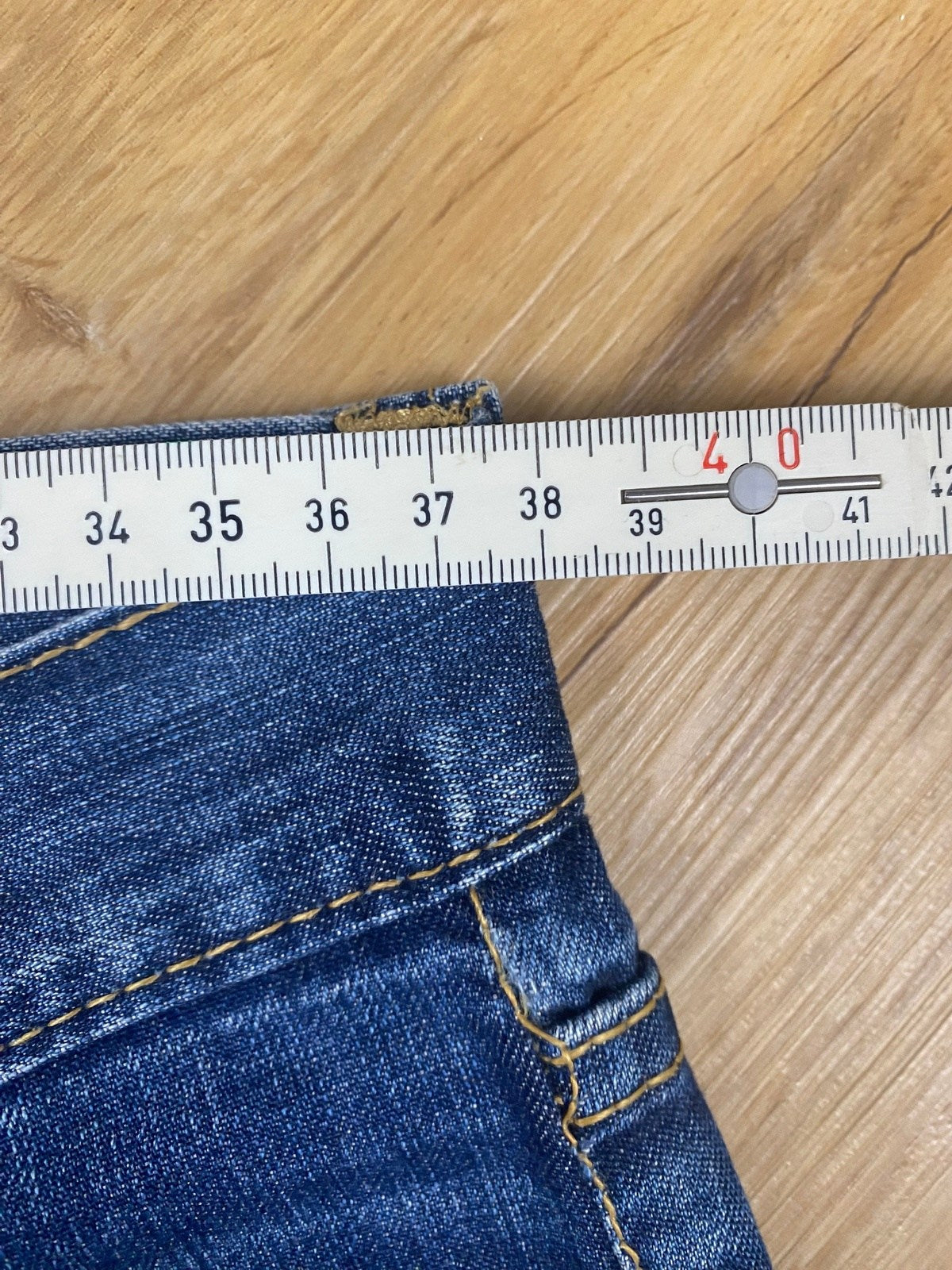 Lee Jeans Schlaghose 30-33 Dunkelblau L - Schicke Schlichte Damen Hose Vintage Klamotten, Secondhand Klamotten, Retro Mode, Nachhaltige Mode, Einzigartige Stücke, Zeitlose Mode, Umweltfreundliche Kleidung, Stilvolle Secondhand Mode, Hochwertige Vintage Kleidung