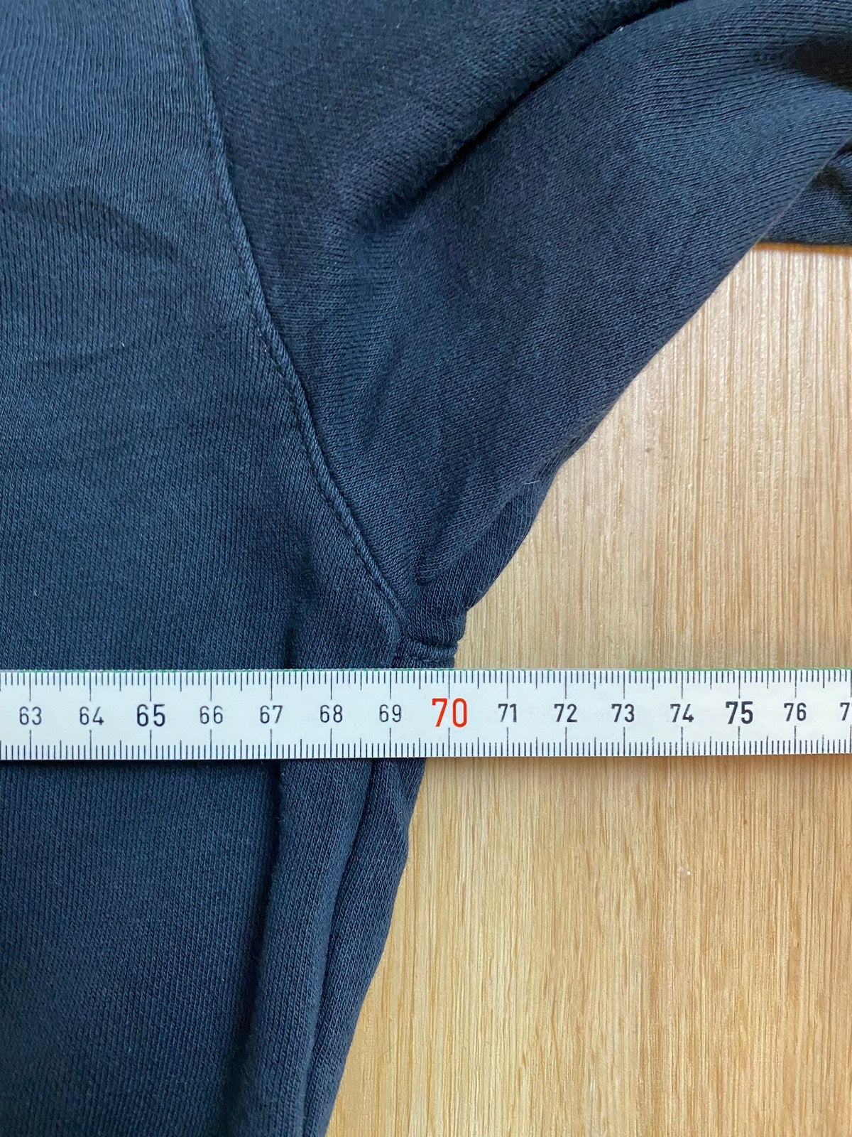 Nike Basic Hoodie Schwarz XXL - Schlichter und Bequemer Herren Pullover Vintage Klamotten, Secondhand Klamotten, Retro Mode, Nachhaltige Mode, Einzigartige Stücke, Zeitlose Mode, Umweltfreundliche Kleidung, Stilvolle Secondhand Mode, Hochwertige Vintage Kleidung