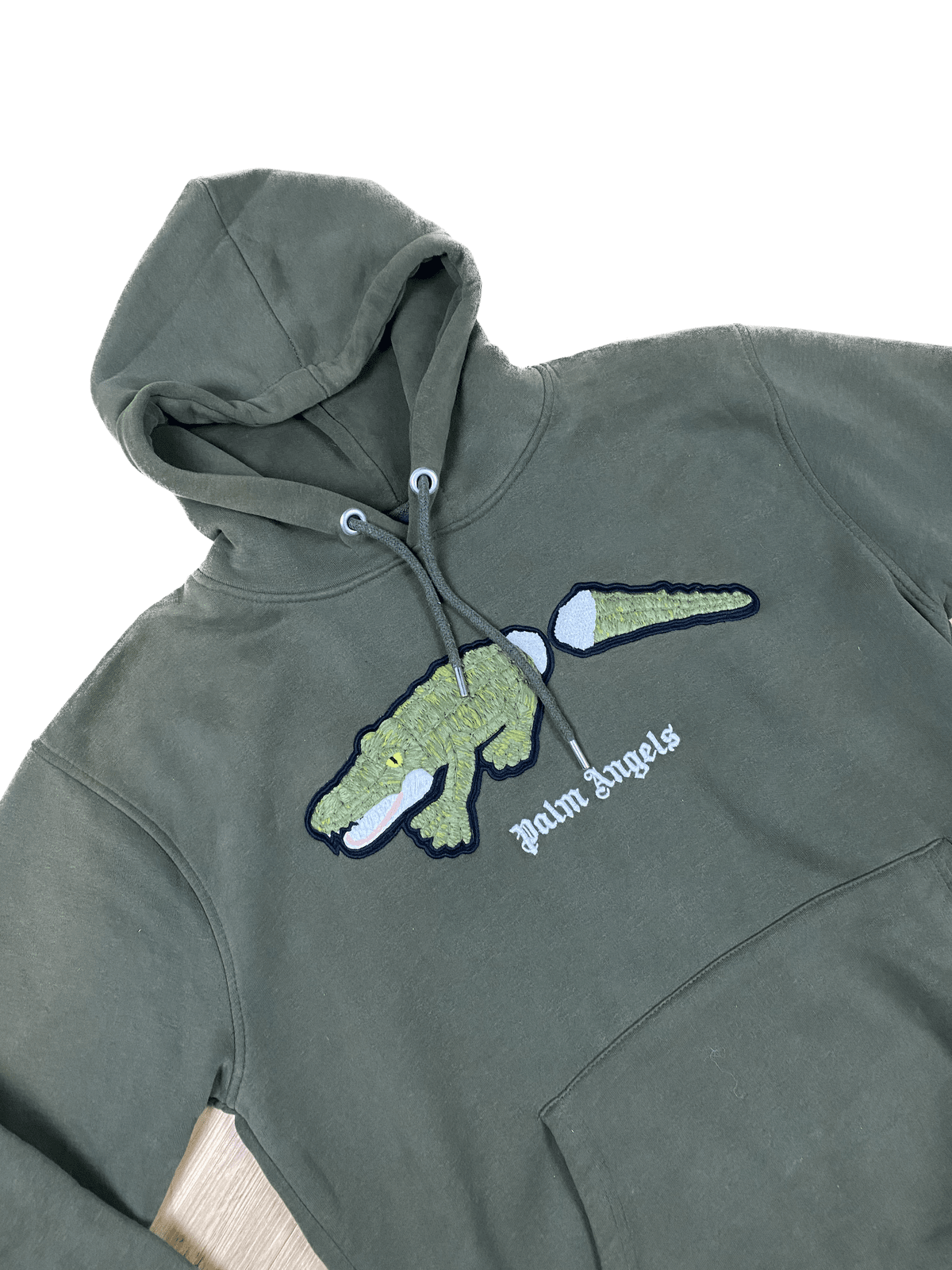 Palm Angels Croco Hoodie Olivgrün M - Stylischer Lockerer Herren Pullover Vintage Klamotten, Secondhand Klamotten, Retro Mode, Nachhaltige Mode, Einzigartige Stücke, Zeitlose Mode, Umweltfreundliche Kleidung, Stilvolle Secondhand Mode, Hochwertige Vintage Kleidung