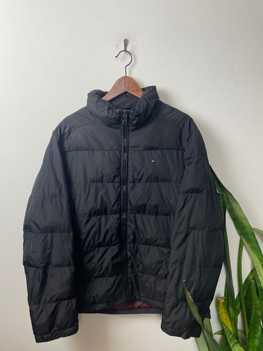 Tommy Hilfiger Puffer Jacke Schwarz L - Dicke schlichte Herren Winterjacke Vintage Klamotten, Secondhand Klamotten, Retro Mode, Nachhaltige Mode, Einzigartige Stücke, Zeitlose Mode, Umweltfreundliche Kleidung, Stilvolle Secondhand Mode, Hochwertige Vintage Kleidung