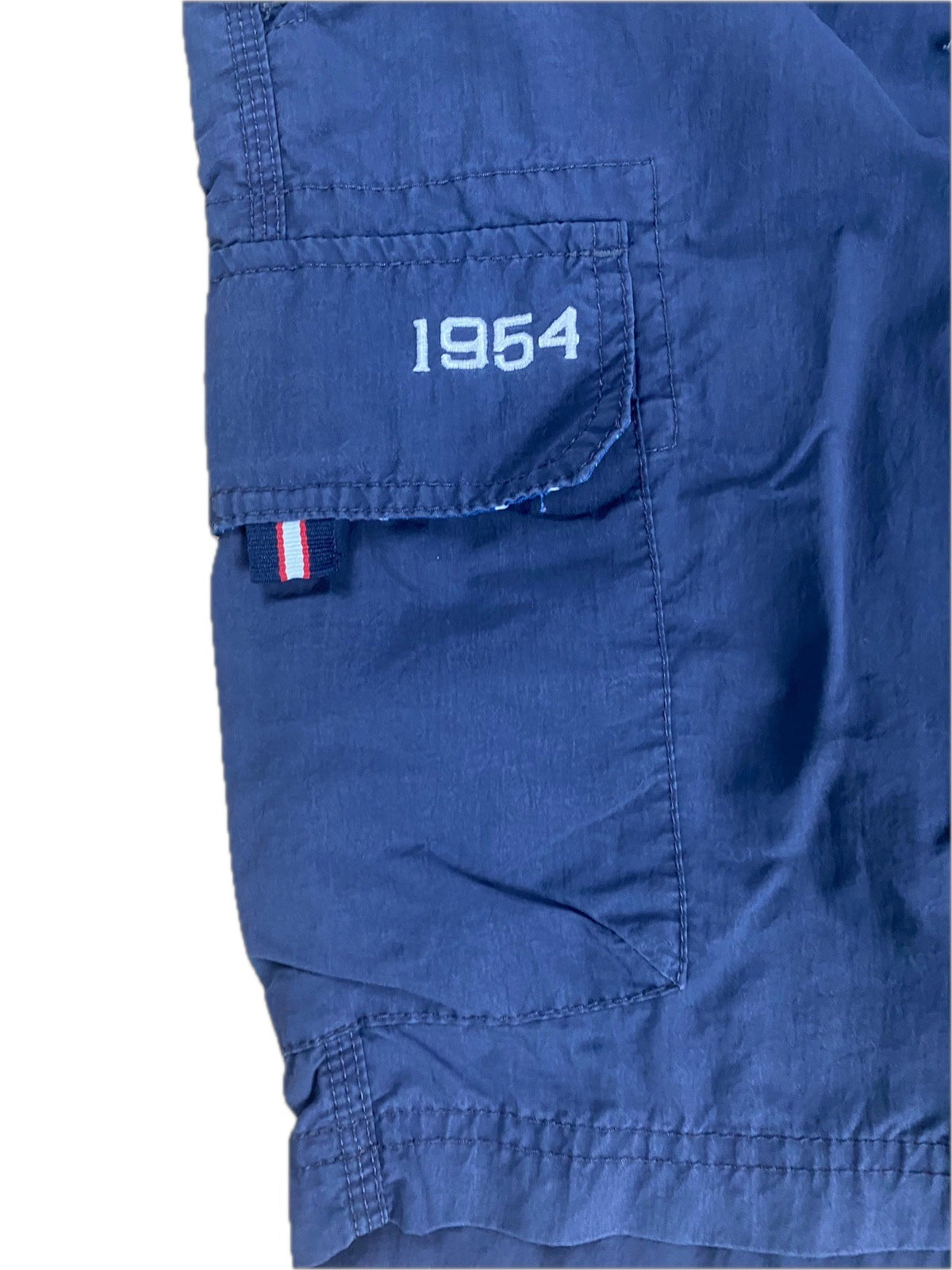 Tommy Hilfiger USA Badehose Shorts Dunkelblau L - Robuste und Komfortable Badehose Vintage Klamotten, Secondhand Klamotten, Retro Mode, Nachhaltige Mode, Einzigartige Stücke, Zeitlose Mode, Umweltfreundliche Kleidung, Stilvolle Secondhand Mode, Hochwertige Vintage Kleidung