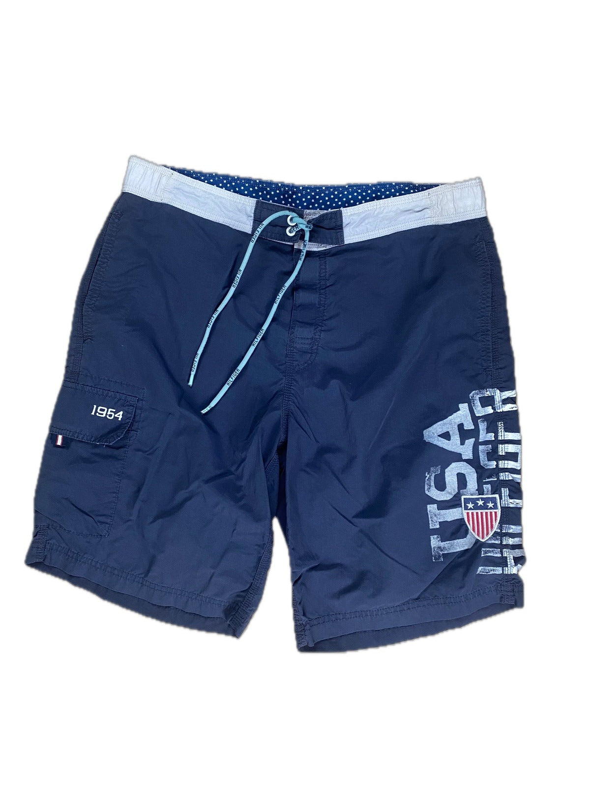 Tommy Hilfiger USA Badehose Shorts Dunkelblau L - Robuste und Komfortable Badehose Vintage Klamotten, Secondhand Klamotten, Retro Mode, Nachhaltige Mode, Einzigartige Stücke, Zeitlose Mode, Umweltfreundliche Kleidung, Stilvolle Secondhand Mode, Hochwertige Vintage Kleidung