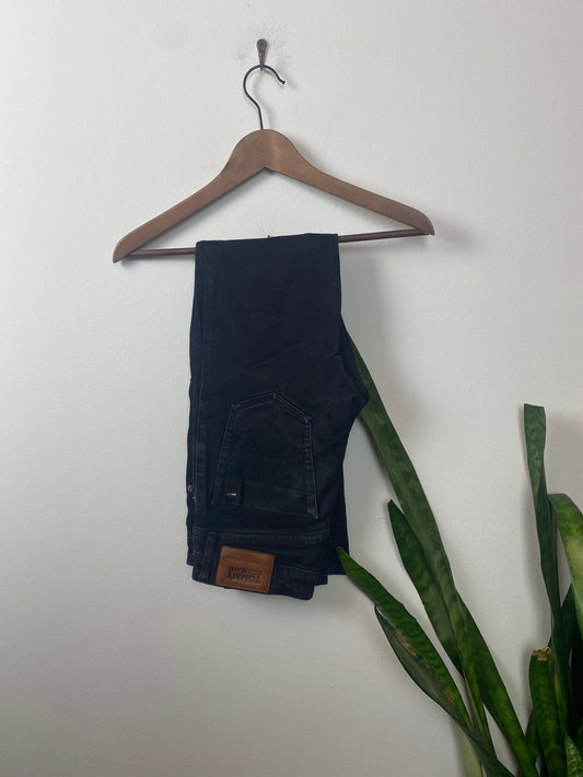 Tommy Jeans Schwarze Jeans-Hose Slim 29/32 Schwarz M - Schlichte Herren Jeans Vintage Klamotten, Secondhand Klamotten, Retro Mode, Nachhaltige Mode, Einzigartige Stücke, Zeitlose Mode, Umweltfreundliche Kleidung, Stilvolle Secondhand Mode, Hochwertige Vintage Kleidung