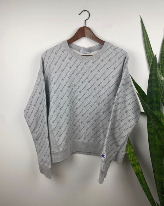 Champion Sweater Grau L - Klassischer und Bequemer Sweater Vintage Klamotten, Secondhand Klamotten, Retro Mode, Nachhaltige Mode, Einzigartige Stücke, Zeitlose Mode, Umweltfreundliche Kleidung, Stilvolle Secondhand Mode, Hochwertige Vintage Kleidung