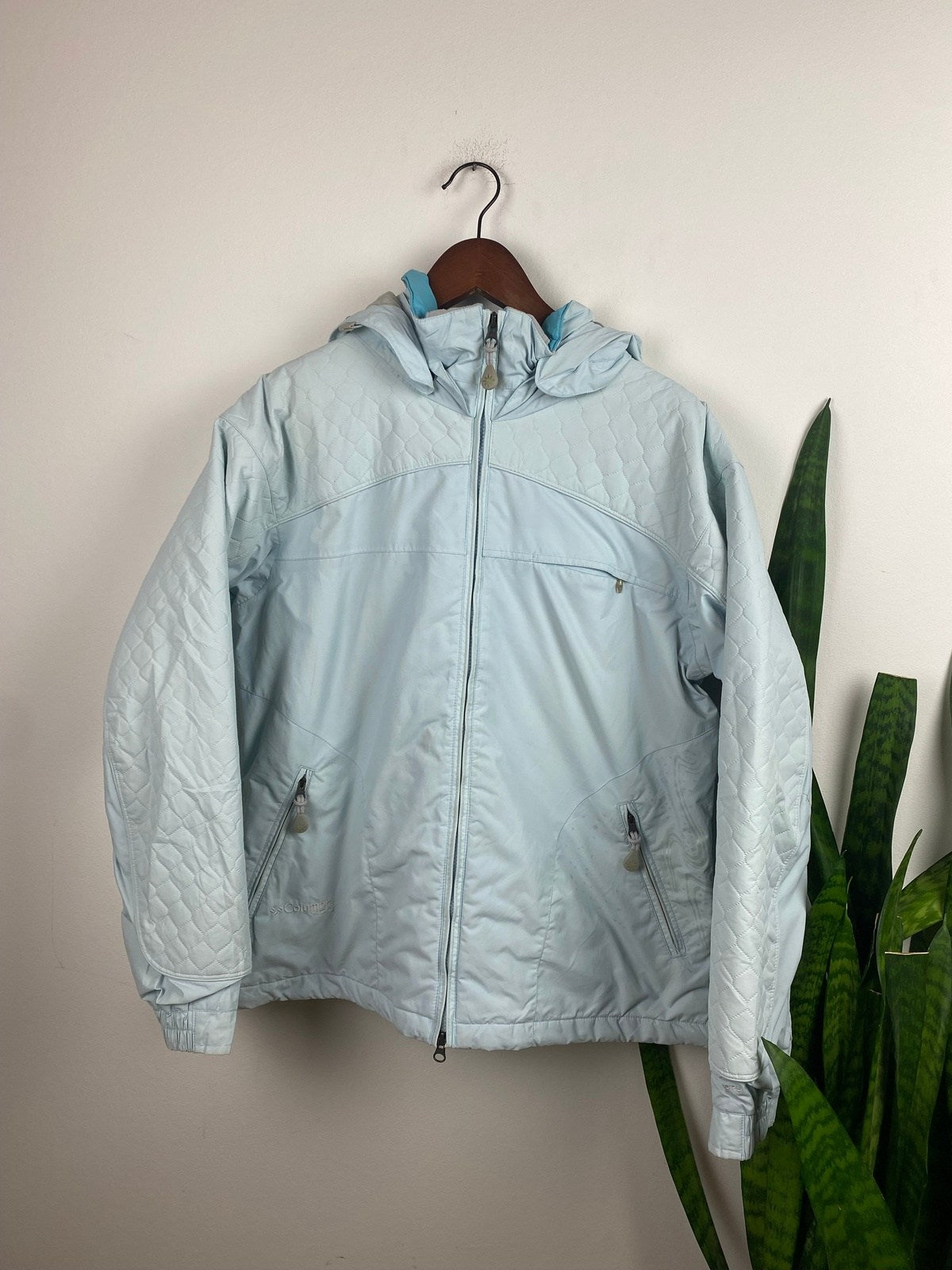 Columbia Regenjacke XCQ Hellblau L - Schöne Schlichte Damen Jacke Vintage Klamotten, Secondhand Klamotten, Retro Mode, Nachhaltige Mode, Einzigartige Stücke, Zeitlose Mode, Umweltfreundliche Kleidung, Stilvolle Secondhand Mode, Hochwertige Vintage Kleidung