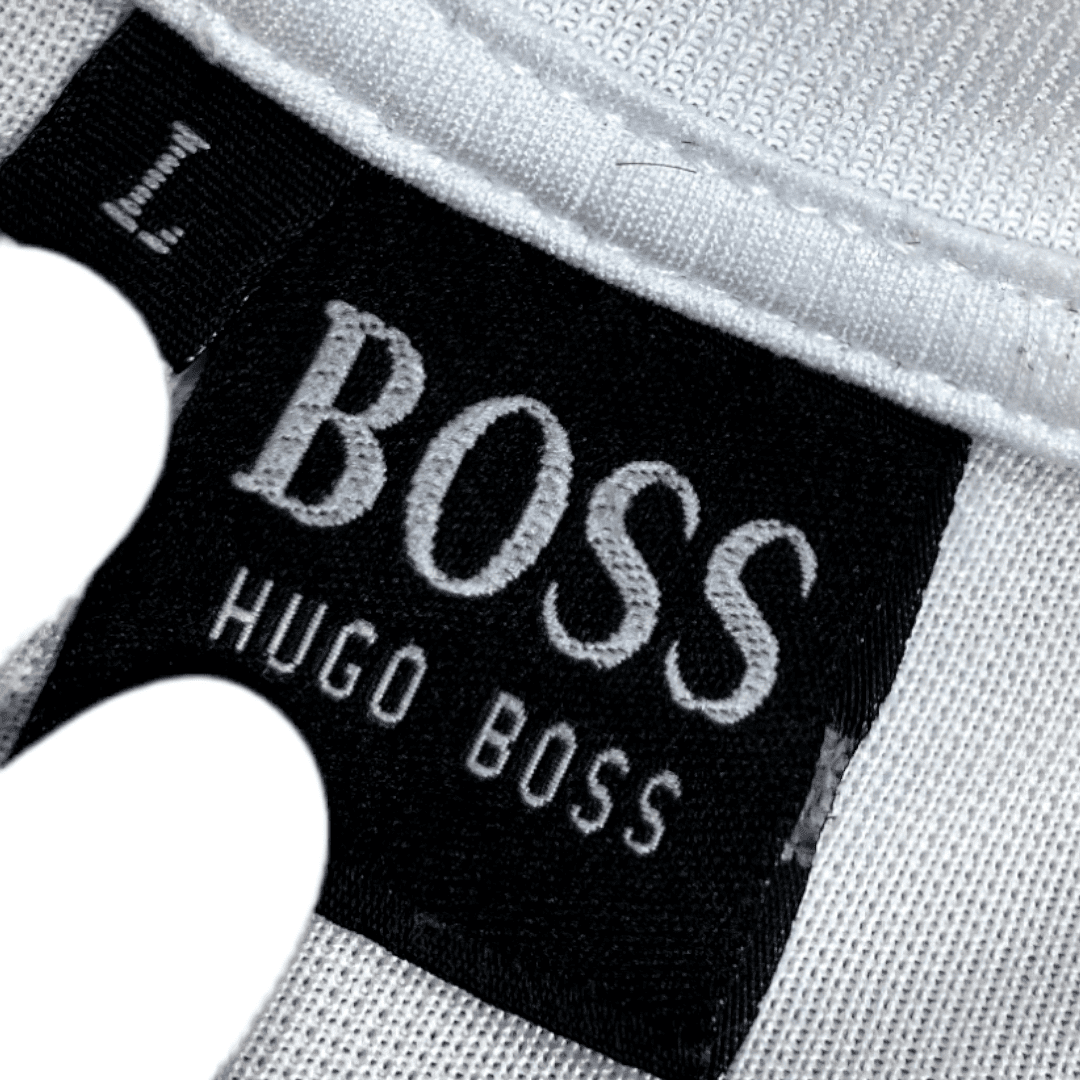 Hugo Boss T-Shirt Weiß L - Klassisches und Bequemes T-Shirt Vintage Klamotten, Secondhand Klamotten, Retro Mode, Nachhaltige Mode, Einzigartige Stücke, Zeitlose Mode, Umweltfreundliche Kleidung, Stilvolle Secondhand Mode, Hochwertige Vintage Kleidung