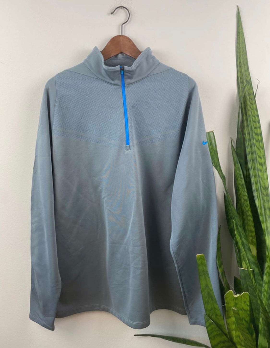 Nike Golf Half-Zip Sweater Vintage Klamotten, Secondhand Klamotten, Retro Mode, Nachhaltige Mode, Einzigartige Stücke, Zeitlose Mode, Umweltfreundliche Kleidung, Stilvolle Secondhand Mode, Hochwertige Vintage Kleidung