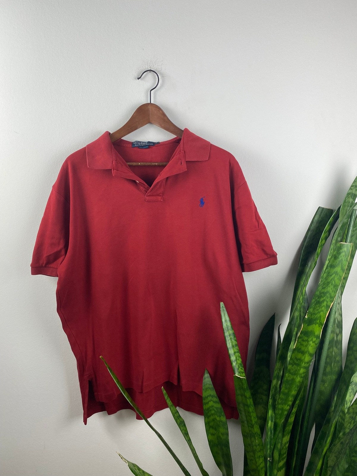 Ralph Lauren Poloshirt Rot L - Casual Basic Herren Polohemd Vintage Klamotten, Secondhand Klamotten, Retro Mode, Nachhaltige Mode, Einzigartige Stücke, Zeitlose Mode, Umweltfreundliche Kleidung, Stilvolle Secondhand Mode, Hochwertige Vintage Kleidung