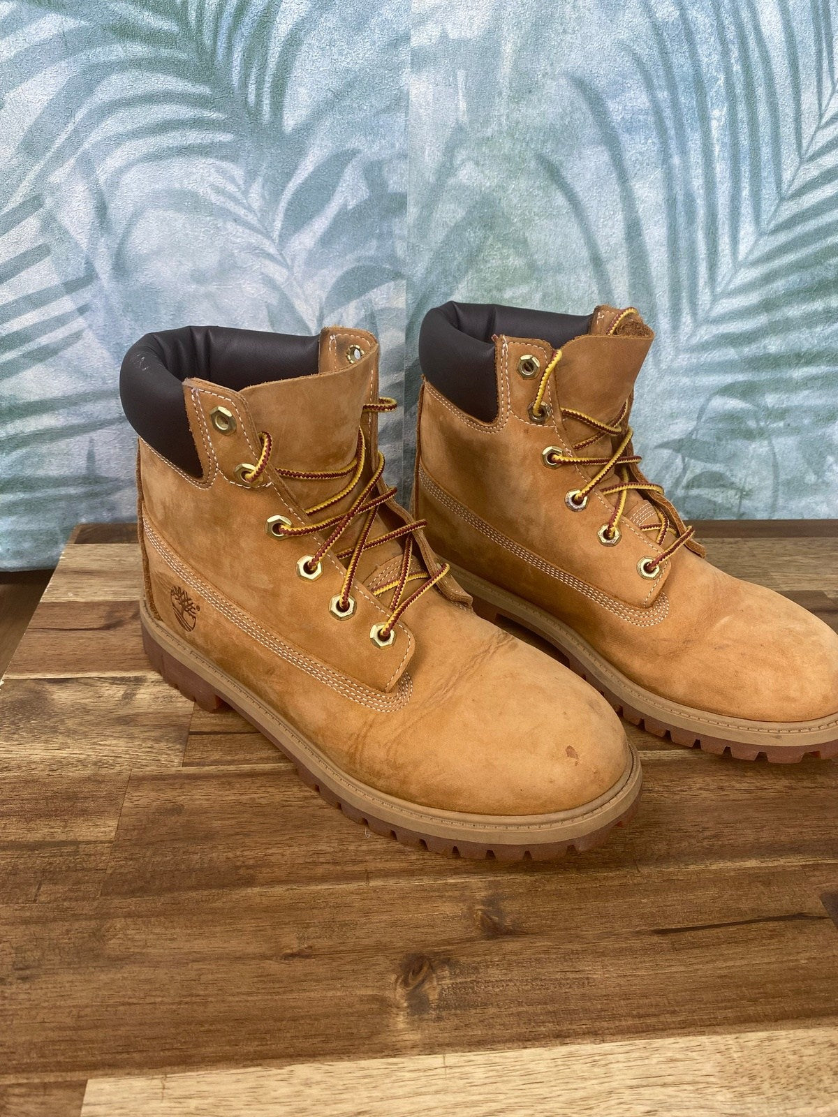 Timberlands Schuhe Braun Gr. 40 - Robuste und Stilvolle Schuhe Vintage Klamotten, Secondhand Klamotten, Retro Mode, Nachhaltige Mode, Einzigartige Stücke, Zeitlose Mode, Umweltfreundliche Kleidung, Stilvolle Secondhand Mode, Hochwertige Vintage Kleidung